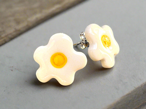 Egg Flower Stud Earrings